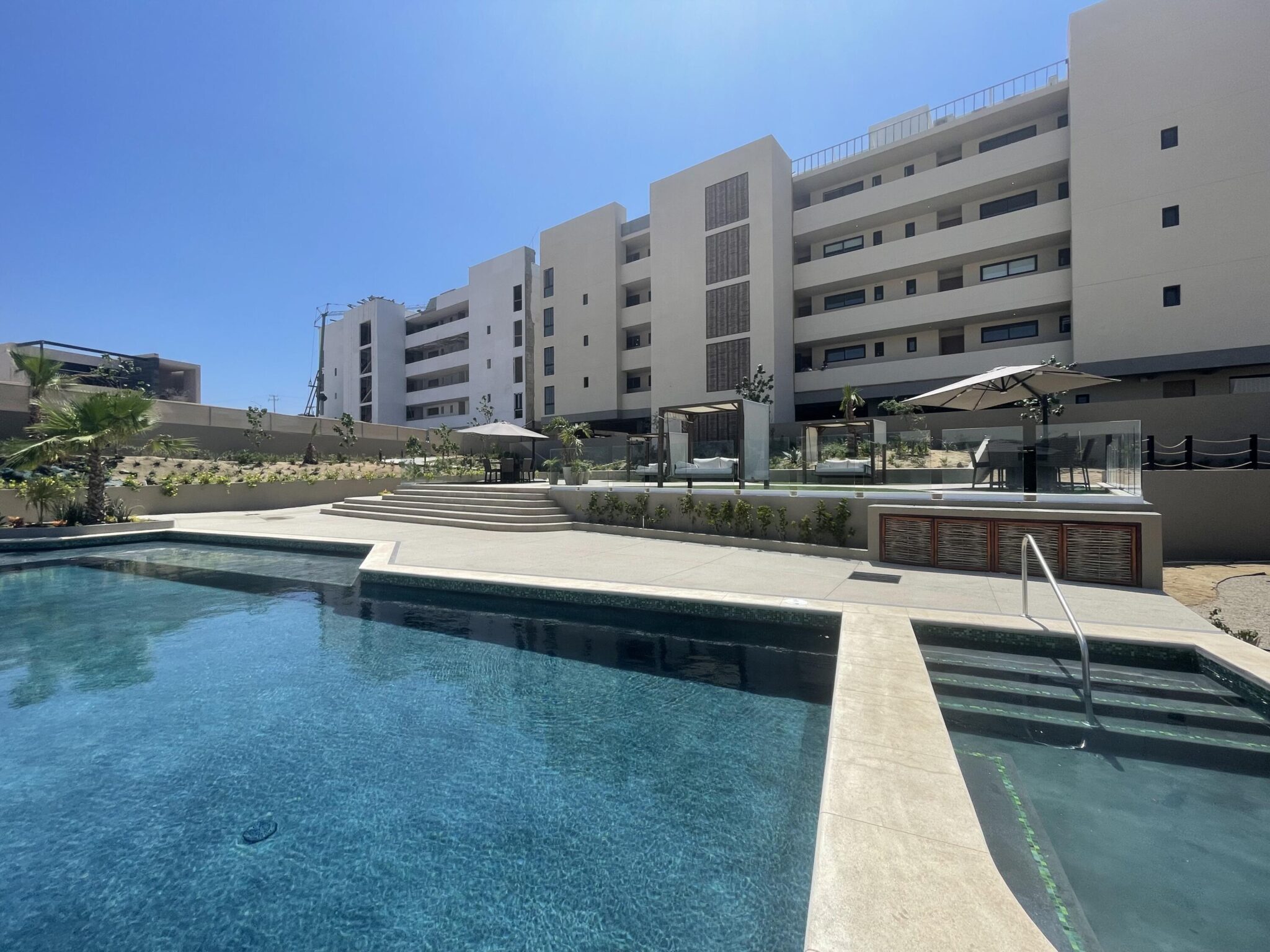 Cuatrovientos pools and hot tub